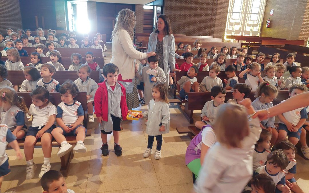 Ofrenda floral a la Virgen